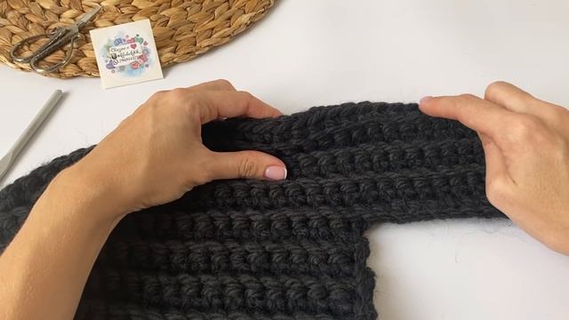 ТРЕНД 2023! ШАПКА-УШАНКА крючком! Теплая и легкая шапка на осень-зиму за 1 час! смотреть онлайн