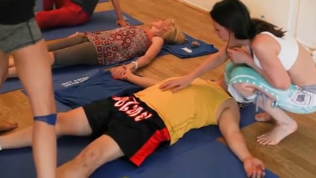 Шавасана. Телесно-ориентированный тренинг Геннадия Нестерова смотреть онлайн