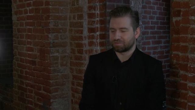 Алексей Валиев-Корнилов- о жизни бродячих артистов, проекте "Артмиграция" и продвижении театра смотреть онлайн