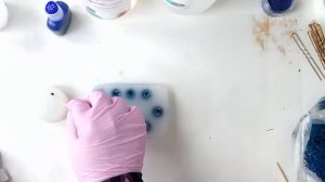 Шпильки из эпоксидной смолы.