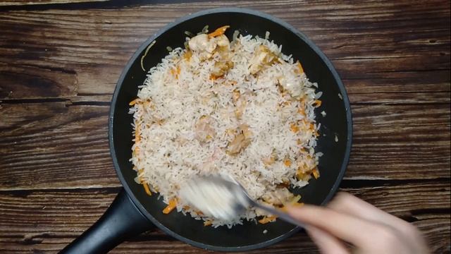 Рецепт на скорую руку рис с курицей в сковороде смотреть онлайн