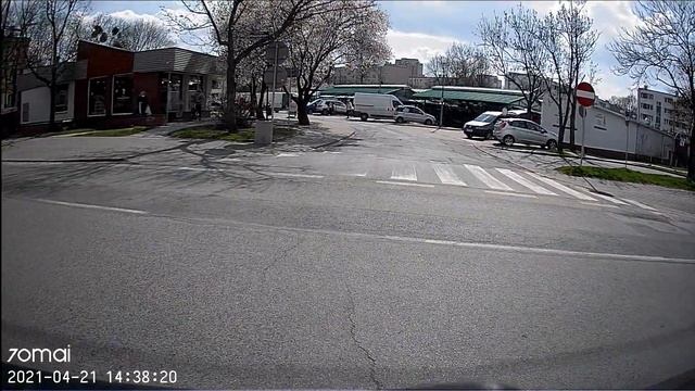 70mai A400 - wideo z kamery tylnej RC09, dzień смотреть онлайн
