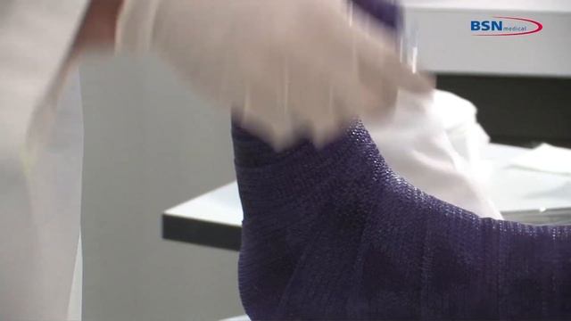 Synthetic Casting Lower Leg Application With Footplate_EN_by BSN Medical.mov