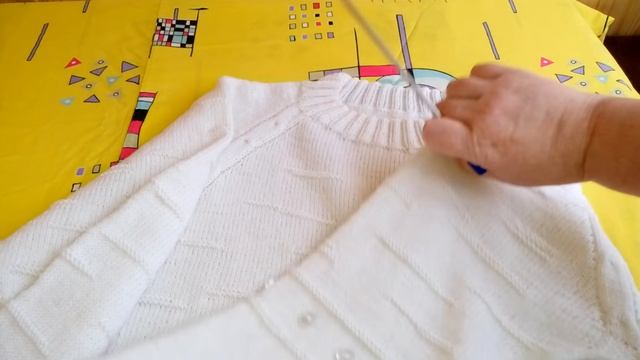 Белый мужской джемпер из Ализе Лана Голд Файн готов))) смотреть онлайн