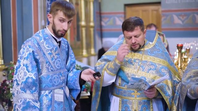 30.10.2018 Литургия в храме в честь образа Божией Матери «Избавительница» г. Жодино смотреть онлайн