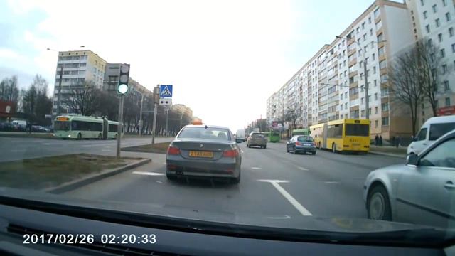 2ТАХ4406 Тормознутый таксист. Но иногда они перестают считать деньги. смотреть онлайн