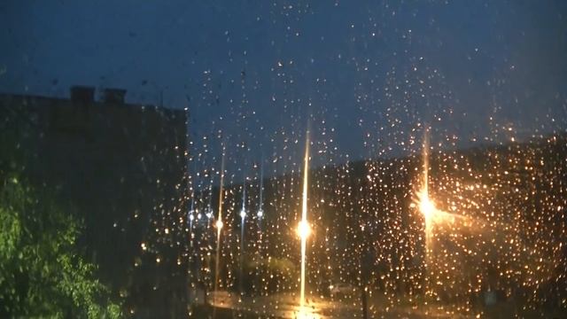 Вода - бесценный дар Аллаха! Городок, июль 2022. Ночь, гроза, молнии. смотреть онлайн
