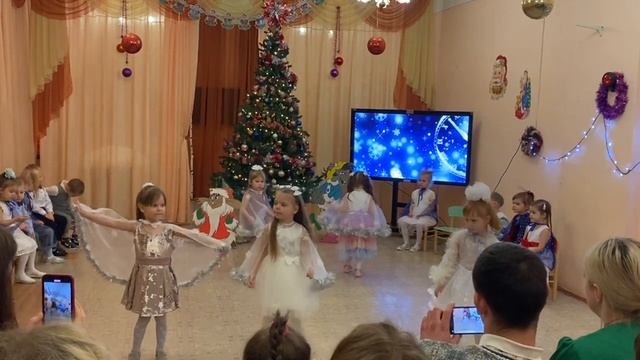 Утренник в детском саду. Новый год 2022 смотреть онлайн