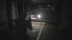 Прохождение Resident Evil 2 - Забрать магнитную карту от ворот и сбежать с парковки #13