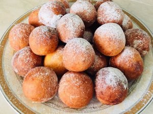 Сладкие творожные пончики, шарики