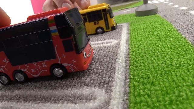 Vidéo éducative pour enfants: Jardin d'enfants № 15. Tayo et règles de circulation смотреть онлайн