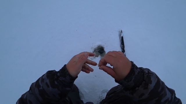 ЖЕСТЬ..ЧУТЬ НЕ УТОНУЛ НА РЫБАЛКЕ \ КОВАРНЫЙ ПЕРВЫЙ ЛЁД, СПАСЕНИЯ В ДЕРЕВНИ \ ПЕРВЫЙ ЛЁД 2021-2022! смотреть онлайн
