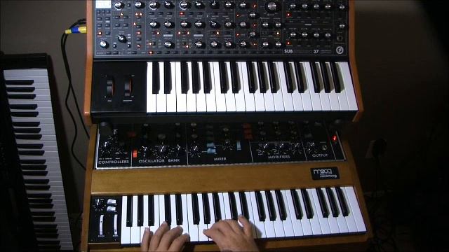 Moog Model D and Subsequent 37 HUGE SOUND!!! смотреть онлайн