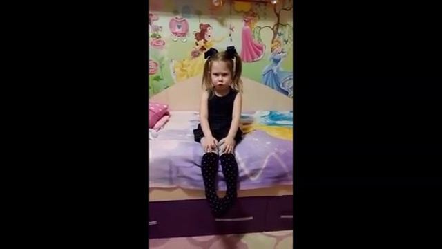 Муха-цокотуха. Читает Ульяна Репина, 4 года смотреть онлайн