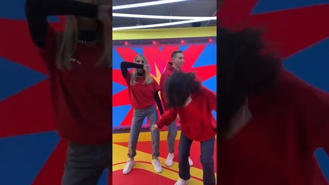 Оцени танец по 10-бальной шкале ? смотреть онлайн