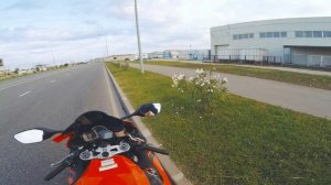 Танец на мотоцикле с девушкой в стрингах - Злая женщина вызвала ГАИ