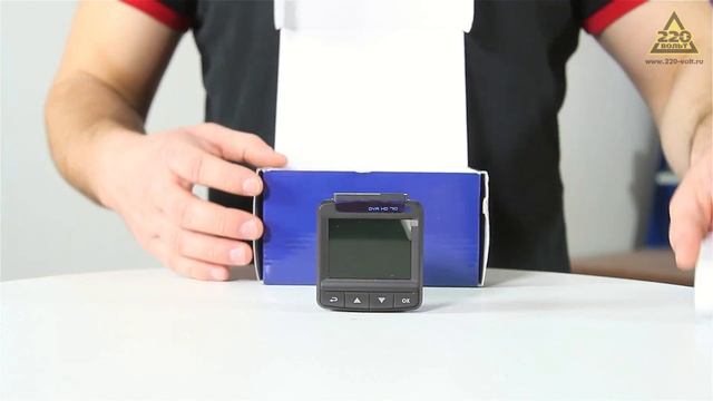 Видеорегистратор PARKCITY DVR HD 710 смотреть онлайн