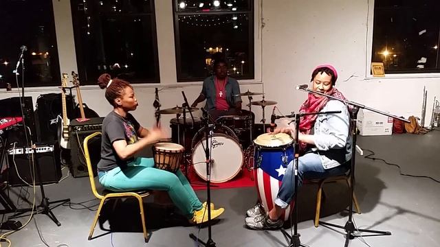 Drum Like a Lady at Capoeira Angola(3) смотреть онлайн