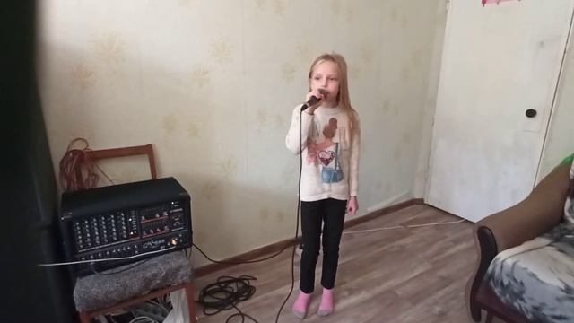 Зарівна Вероніка Человечки сундучные смотреть онлайн