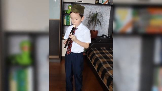 Кирилл Богданов - "В землянке" (авторы К. Листов, А. Сурков) смотреть онлайн