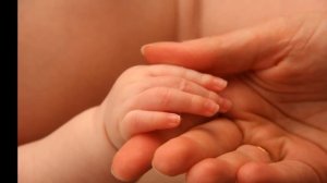 Как отучить ребенка грызть ногти