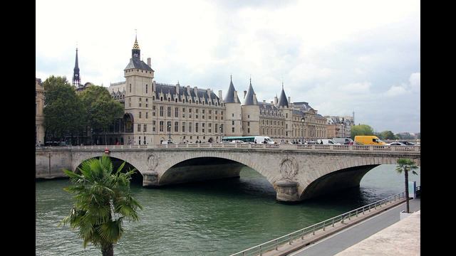 МОСТ МЕНЯЛ И ПЛОЩАДЬ ШАТЛЕ