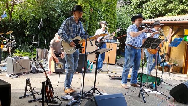 Az első sorban ült - Kentucky Harmony смотреть онлайн