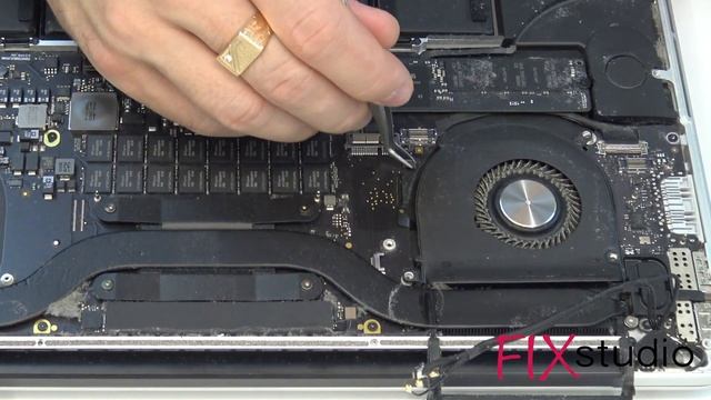 Macbook Pro Retina [A1398] - disassemble [4K] смотреть онлайн