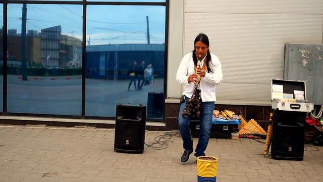 Музыка индейцев. Индеец Инти. Пакарина. Se fue con el viento. кусочек. (484) смотреть онлайн