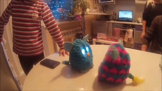 Обзор Ферби играем с Алисой смотреть онлайн