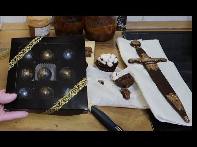 Шоколадные конфеты в домашних условиях/Темперирование шоколада на граните. Часть 2 смотреть онлайн