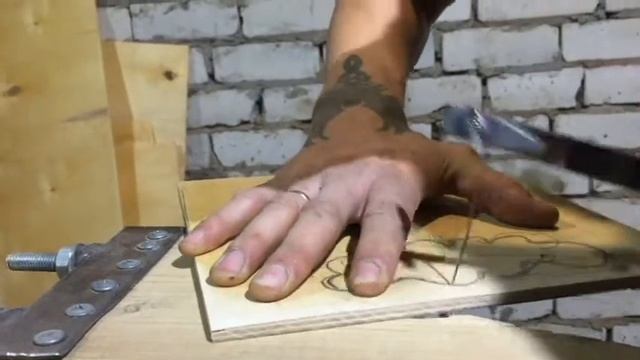 Полезные вещи из фанеры для мастерской и дома.