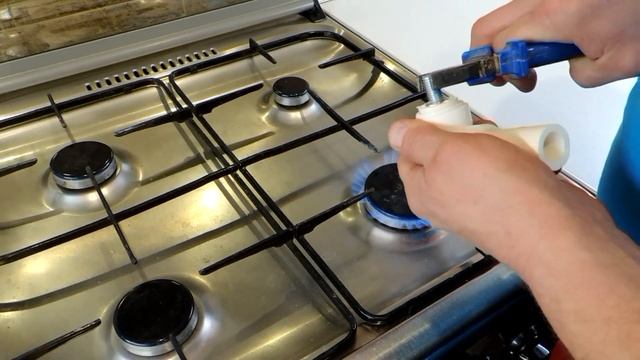 Принцип изготовления углового соединения из полипропиленовых труб для каркаса бокового тента смотреть онлайн