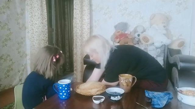 VLOG:8/Утро/Блины на завтрак/Покупка/Обед с Настей| смотреть онлайн