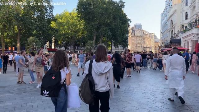 London Summer Walk, Trafalgar Square To Leicester Square, Chinatown, Soho Via Charing Cross Road. 4