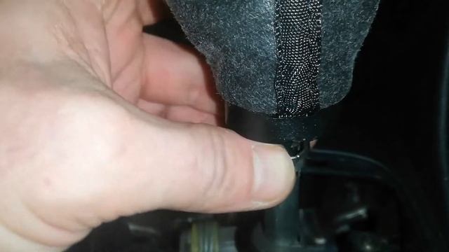 Снять ручку и чехол кпп на Фольксваген Поло ( Volkswagen Polo) смотреть онлайн
