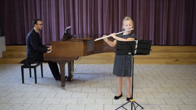 K. Zgraja «Step by Step». Martyna Łach (flet), kl.4, cykl 6-letni. смотреть онлайн