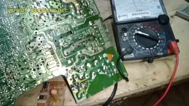 dioda penyebab protek TV Polytron. servis tv nyala sesaat mati lagi. смотреть онлайн