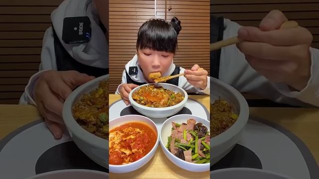 Spicy Braised Chicken and Intestines! Enoki Mushroom Udon Fried Eggs Rice, Home Cooked Meal ASMR смотреть онлайн