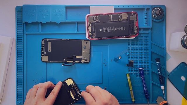 Замена экрана iPhone XR смотреть онлайн