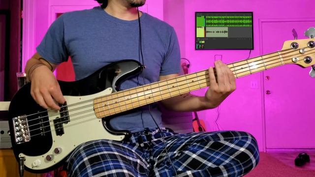 Gorillaz - Feel Good Inc.  Bass Cover  TABS
