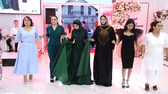 ДОЛГОЖДАННАЯ СВАДЬБА ЕДИНСТВЕННОГО СЫНА смотреть онлайн