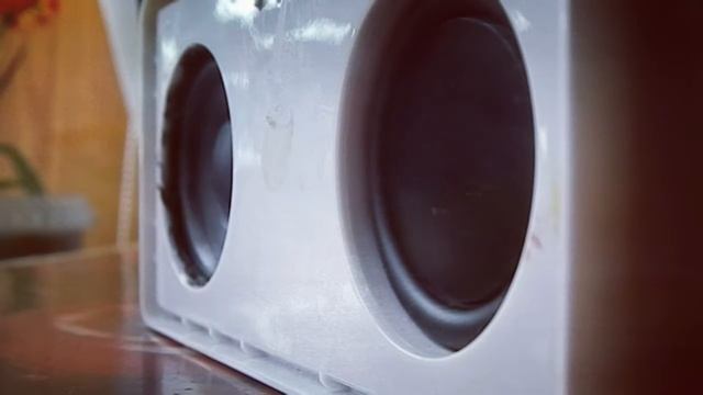 Дешёвая китайская колонка ВАЛИТ!!! смотреть онлайн