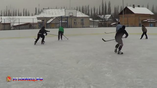 Хоккей. Взрослые. Тренировка сборной Углянца. смотреть онлайн