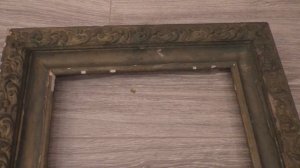 Видео-вопрос к зрителям. Нужен совет по реставрации деревянной рамки для портрета.