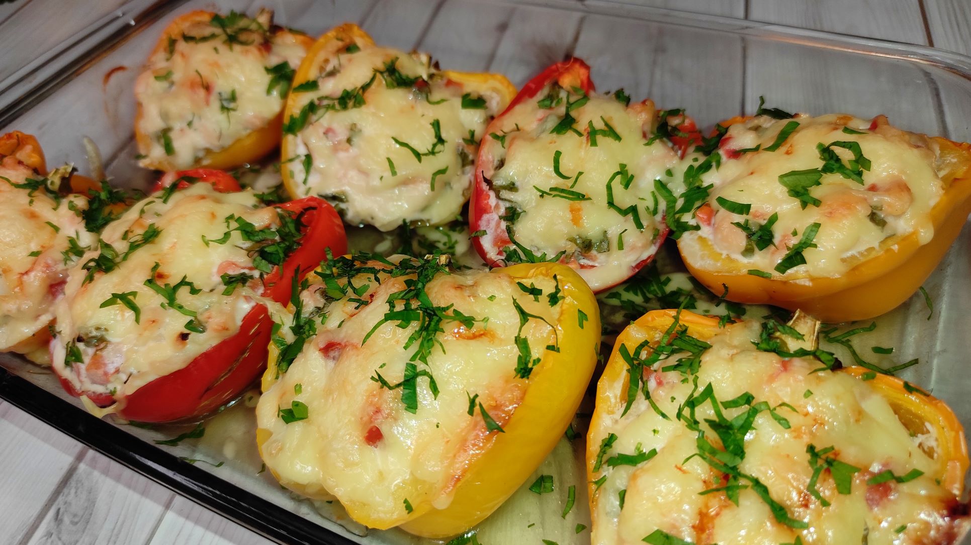 Невероятно ВКУСНО! Фаршированный ПЕРЕЦ с куриной грудкой в ДУХОВКЕ! смотреть онлайн