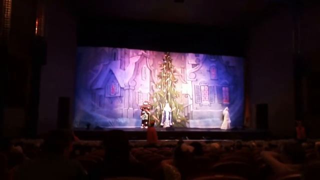 Сказка Г.Х.Андерсена "Огниво" и Новогоднее представление в Омском музыкальном театре 28.12.2020 смотреть онлайн