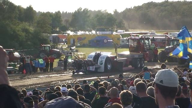 Tractor Pulling, Cougar, Robert Andersson, S смотреть онлайн