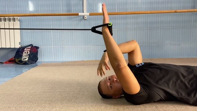 Правильный гребок в кроле. Техника плавания кролем. Упражнения на суше. Фазы гребка смотреть онлайн