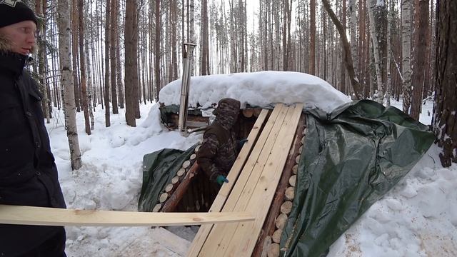 My dugout in the forest. Made gorgeous swing doors. Part 21. смотреть онлайн